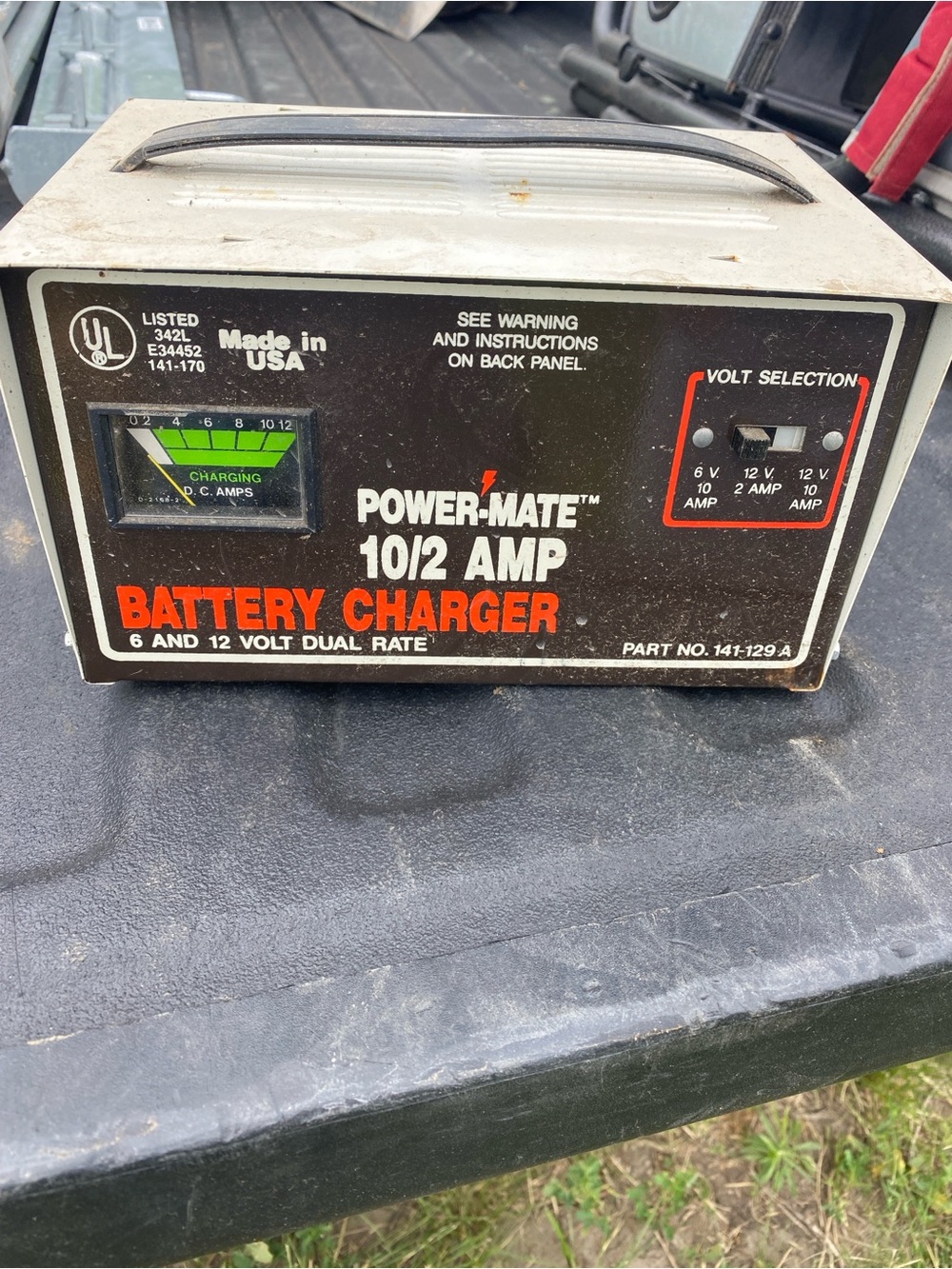 10/2 Amp Battery Charger — Black
